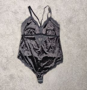 Torrid Women's Velvet and Lace Bodysuit Size 2X Black